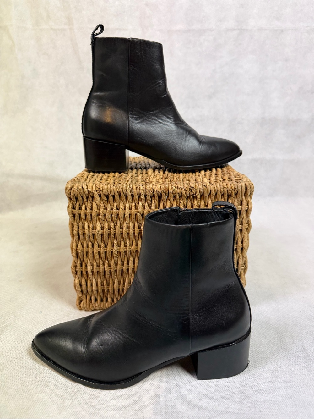 Thursday Boot Company Tempo 2” Heel Bootie Black Leather Size 7 ankle boots - Picture 6 of 14